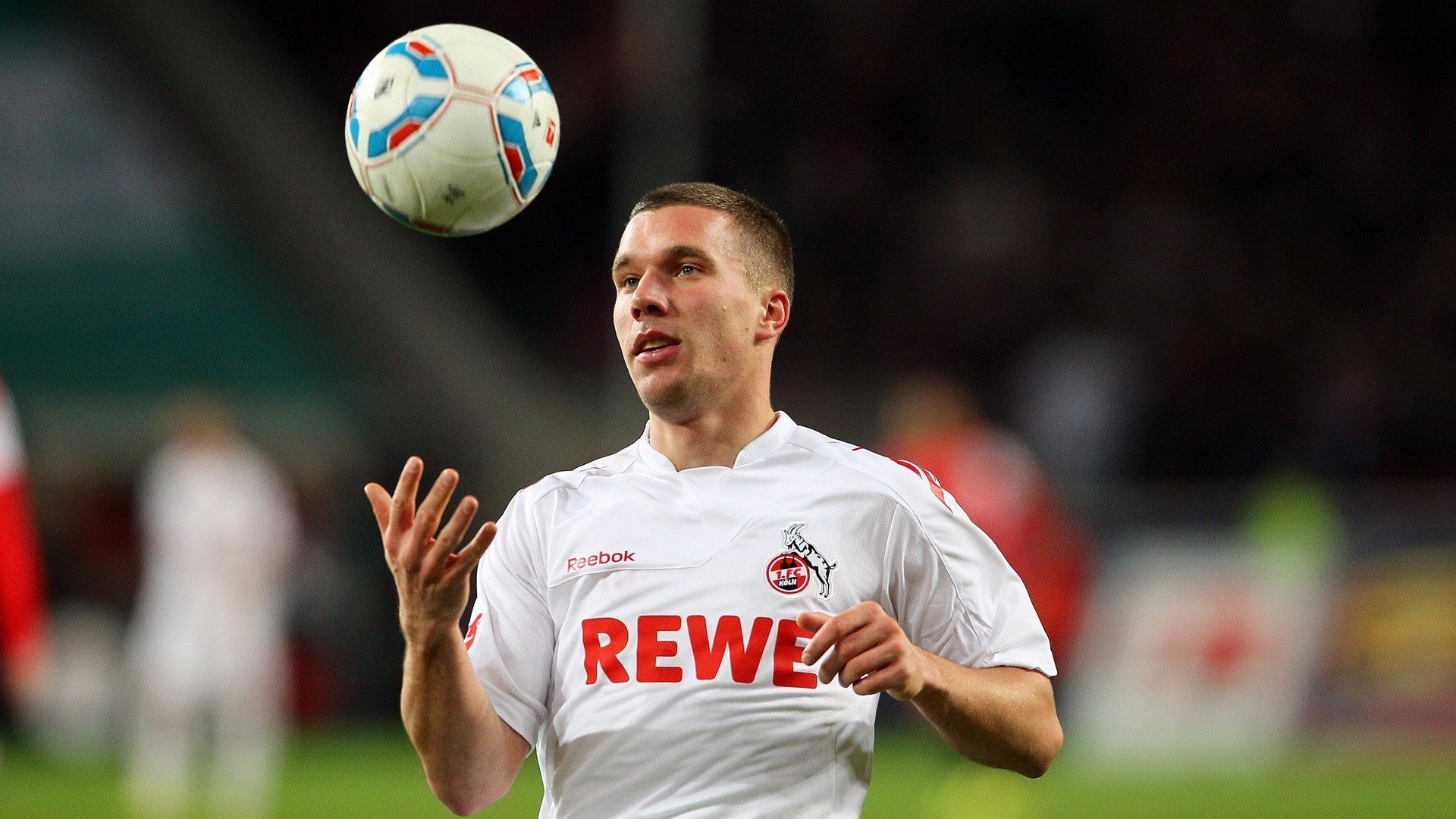 九游官方游戏-“腰旗美式橄榄球：东部新区赛场带来全新竞技氛围”